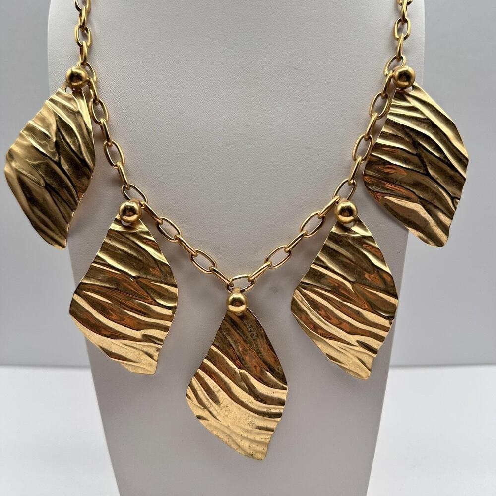 Vintage 90s Gold Tone Hammered Textured Leaf Statement Necklace Women's Jewelry